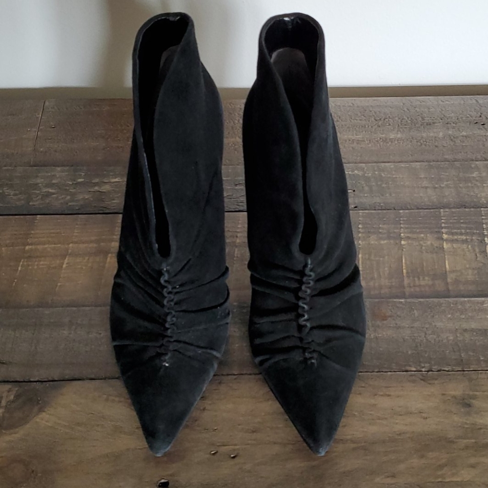[ GUESS ] Suede/Velvet Ruched Booties - Picture 2 of 6